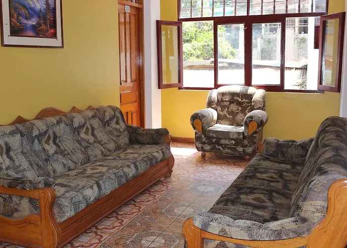 Gasthof Dennys House *